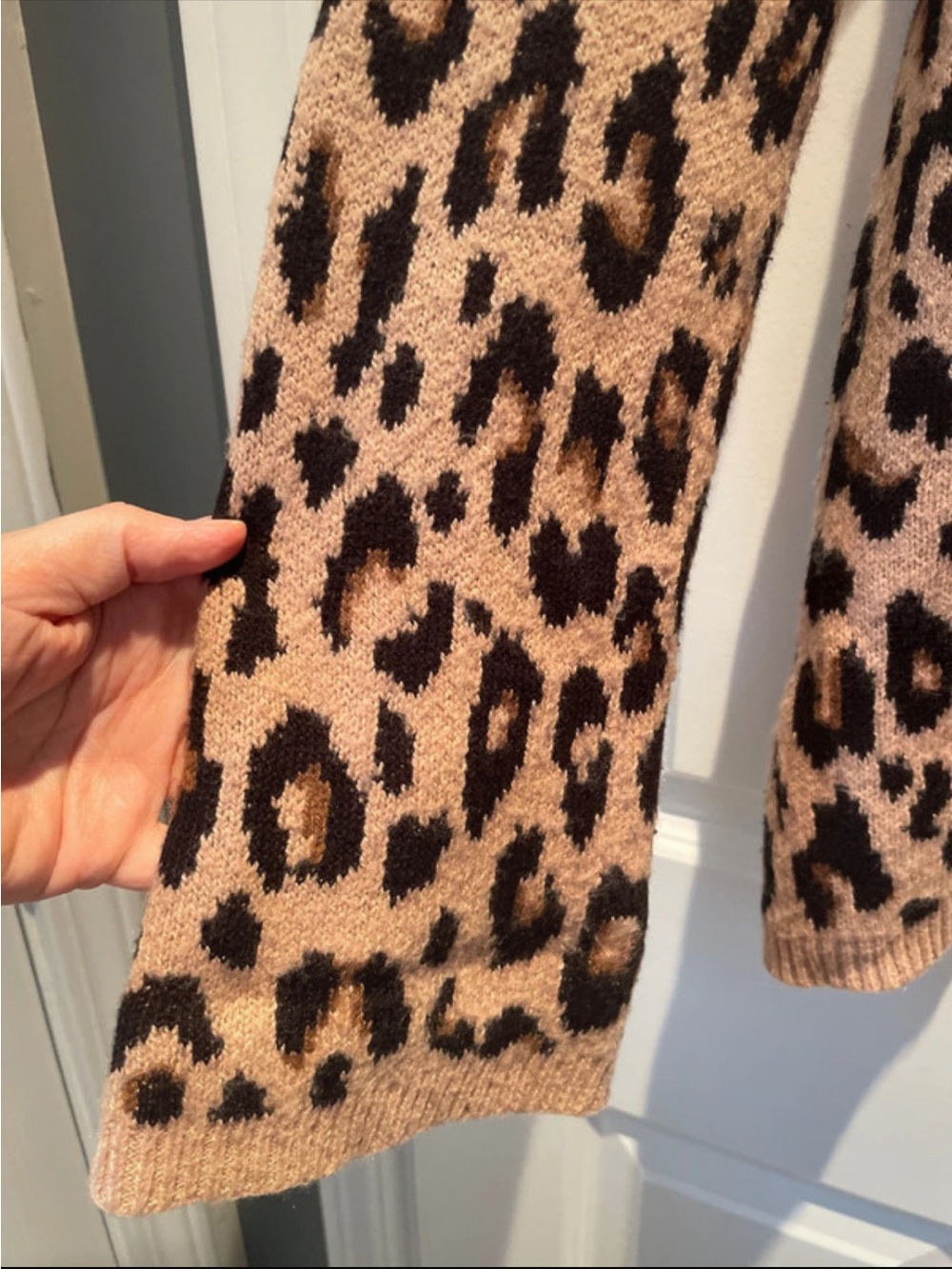Ann Taylor leopard print mock neck sweater bell sleeve size Medium - Picture 6 of 9
